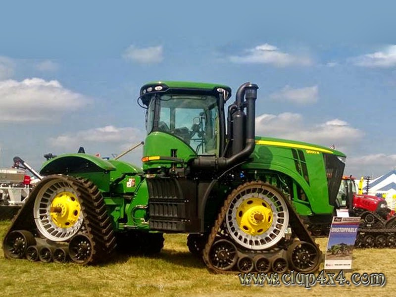 Tractors - Farm Machinery: John Deere 9R Track