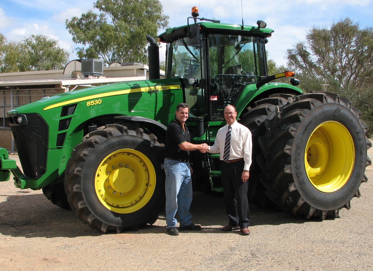John Deere Tractors:picture # 4 , reviews, news, specs ...