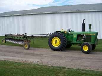 Used Farm Tractors for Sale: John Deere 6 Bottom Plow ...