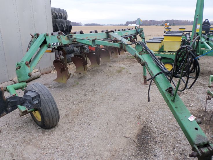 8 bottom JOhn Deere 3710 plow | John Deere equipment ...