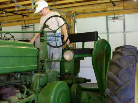 John Deere B 2 Cylinder TRACTOR Parade Seat | How To Save ...