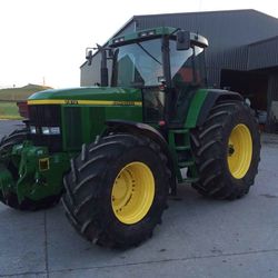 Farm Tractors: John Deere - 7810