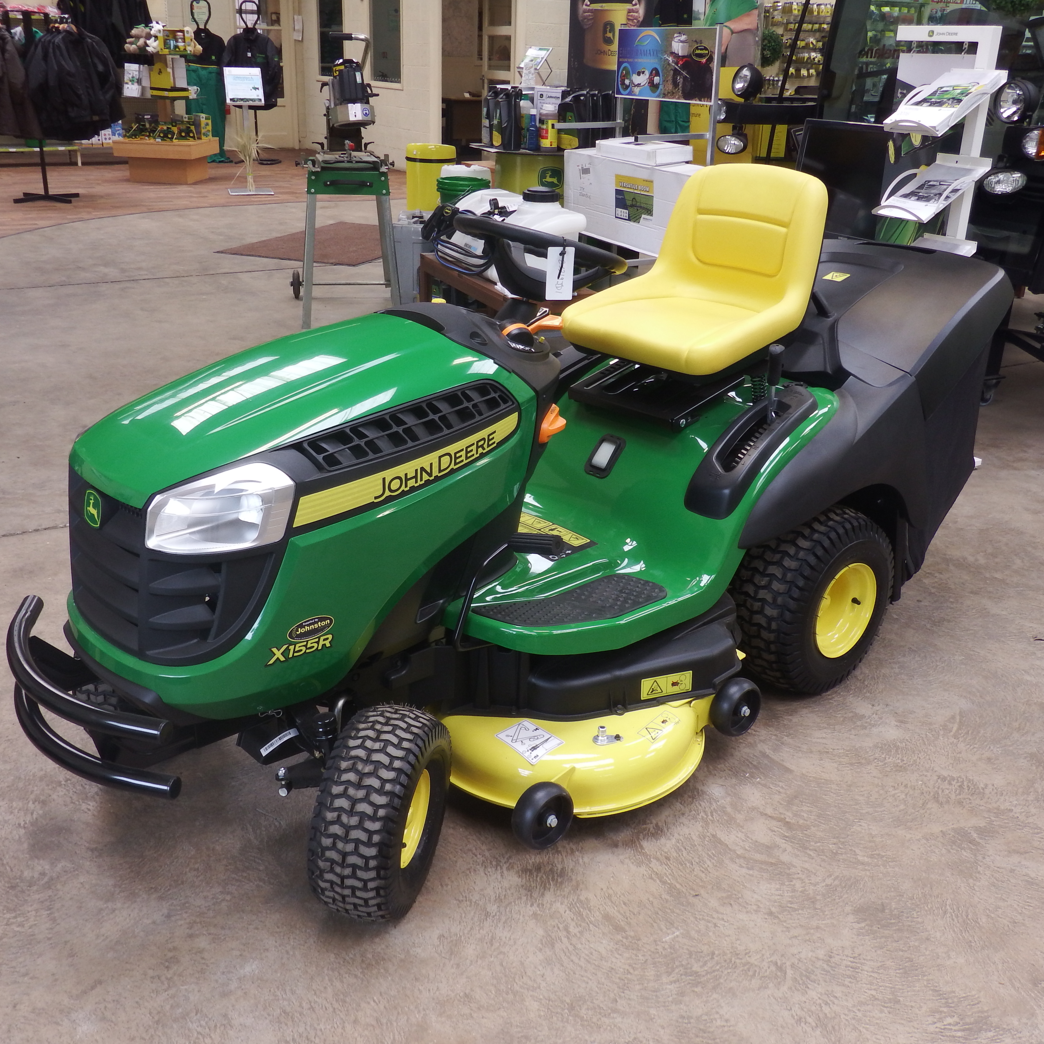 JOHN DEERE X155R LAWN TRACTOR (NEW) 25319JD2 For Sale