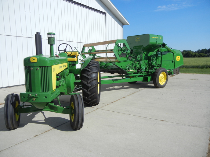 John Deere Model 30 combine pictures - Yesterday's Tractors