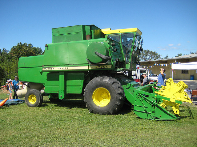 John Deere Turbo 7700 Combine at Damascus Community Fair ...