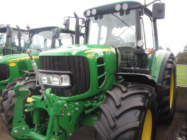 John Deere 6430, 2011, 1,100 hrs | Parris Tractors Ltd