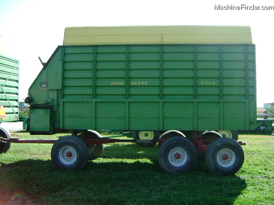 John Deere 716A FORAGE WAGON Wheels, Tires, and ...