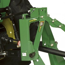 iMatch™ Quick-Hitch allows for easy implement hookup