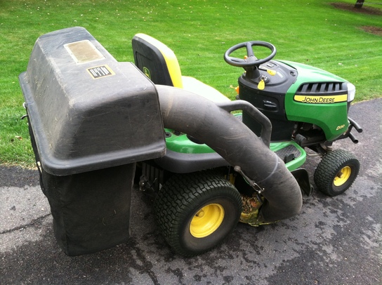 2011 John Deere D130 Lawn & Garden and Commercial Mowing ...