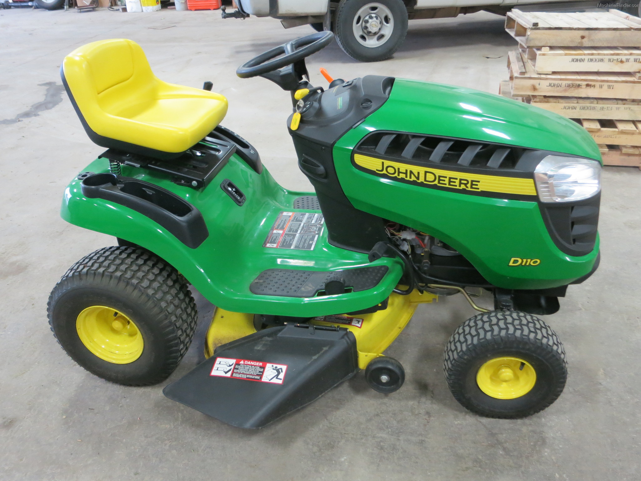 2011 John Deere D110 Lawn & Garden and Commercial Mowing ...