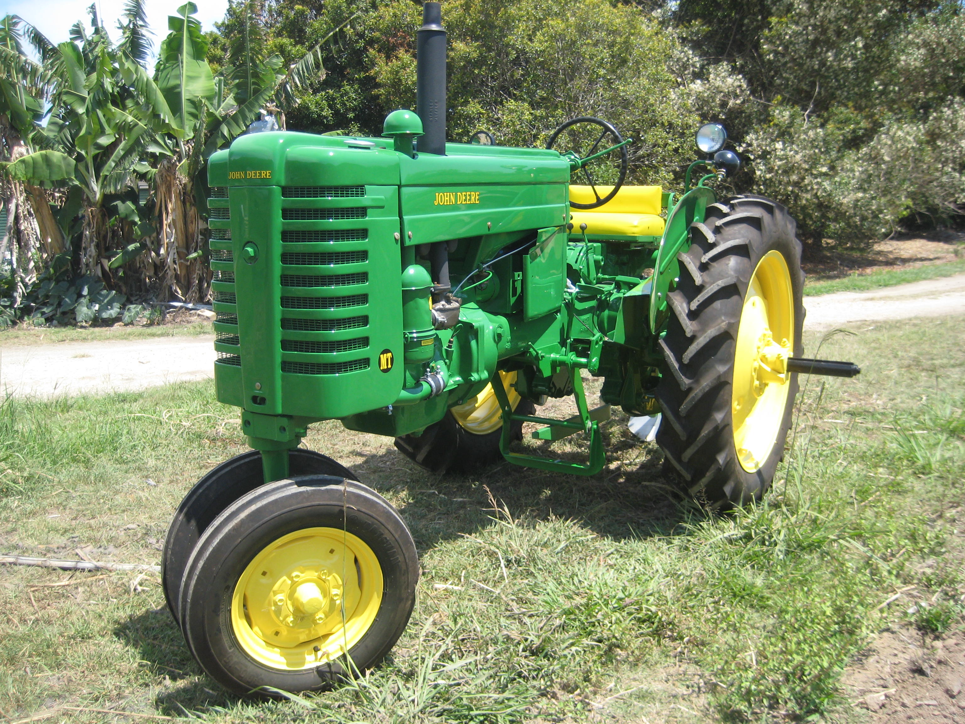 Restoration of a John Deere MT | Dallas Does Tractors