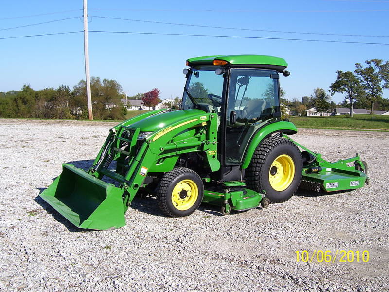 2007 John Deere 3720 with Cab and Lots of Attachments.‏‏