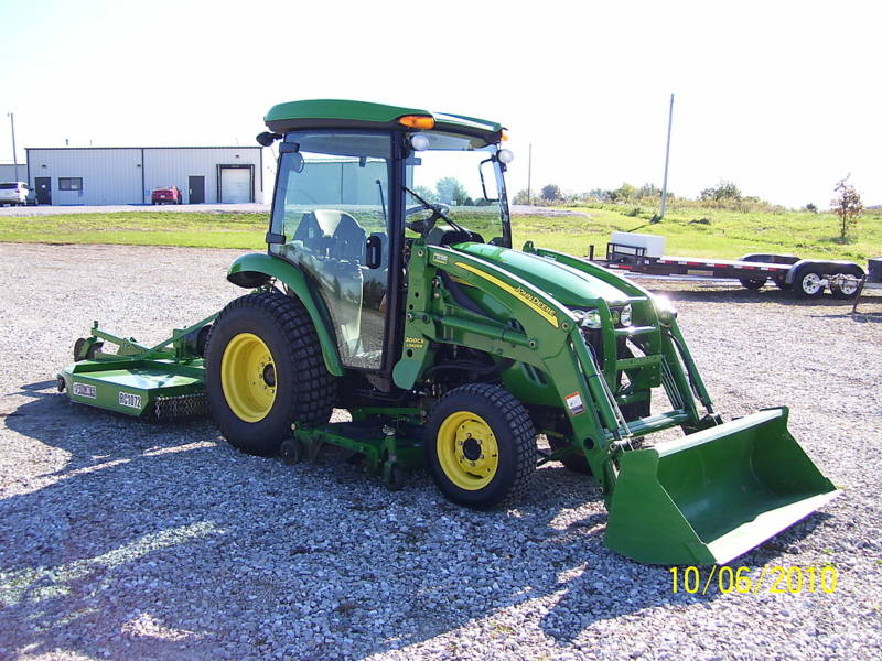 2007 John Deere 3720 with Cab and Lots of Attachments.‏‏