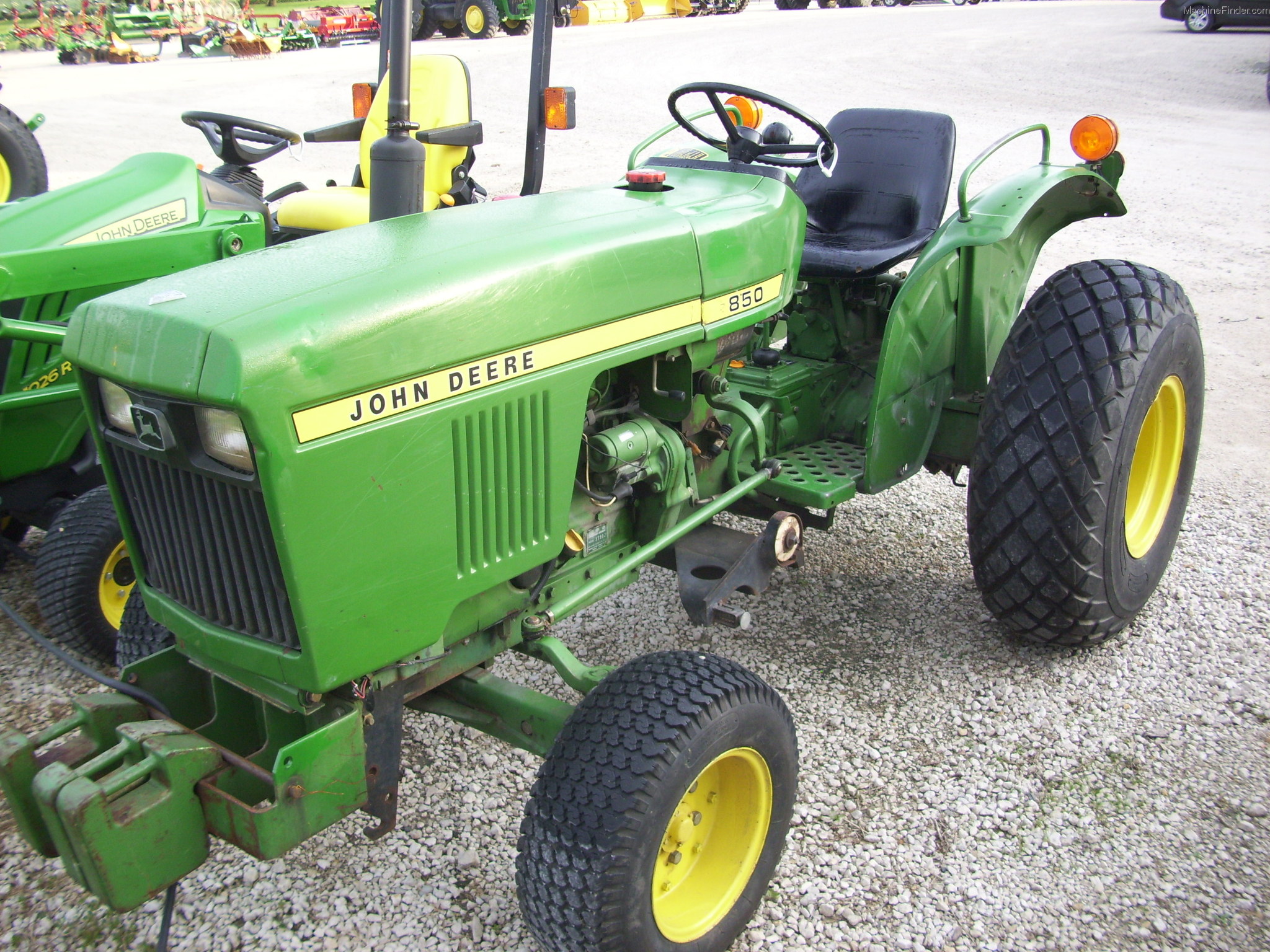 John Deere 850 Tractors - Compact (1-40hp.) - John Deere ...