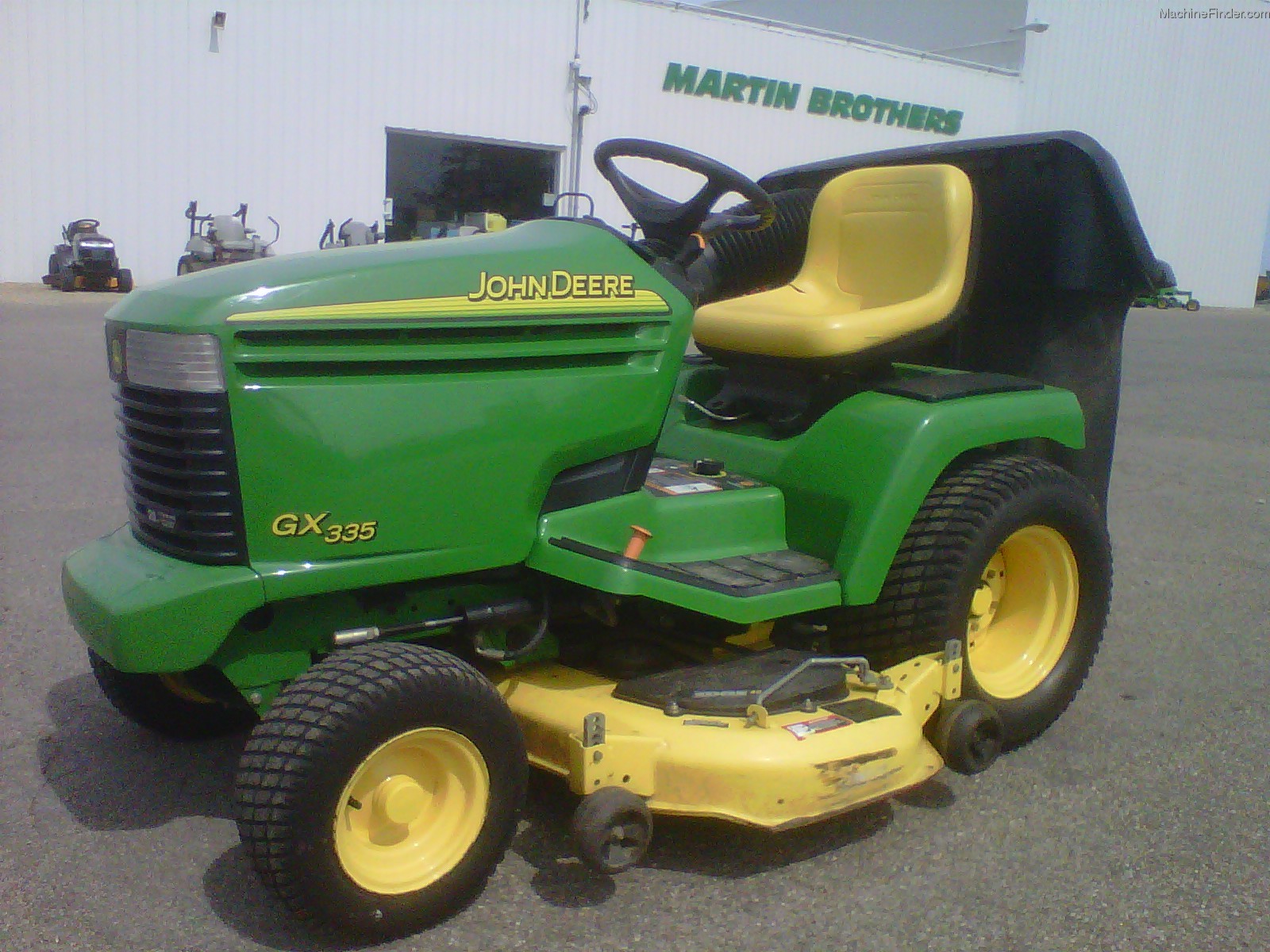 2004 John Deere GX335 Lawn & Garden and Commercial Mowing ...