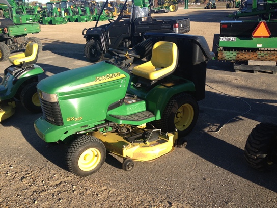 2002 John Deere GX335 Lawn & Garden and Commercial Mowing ...