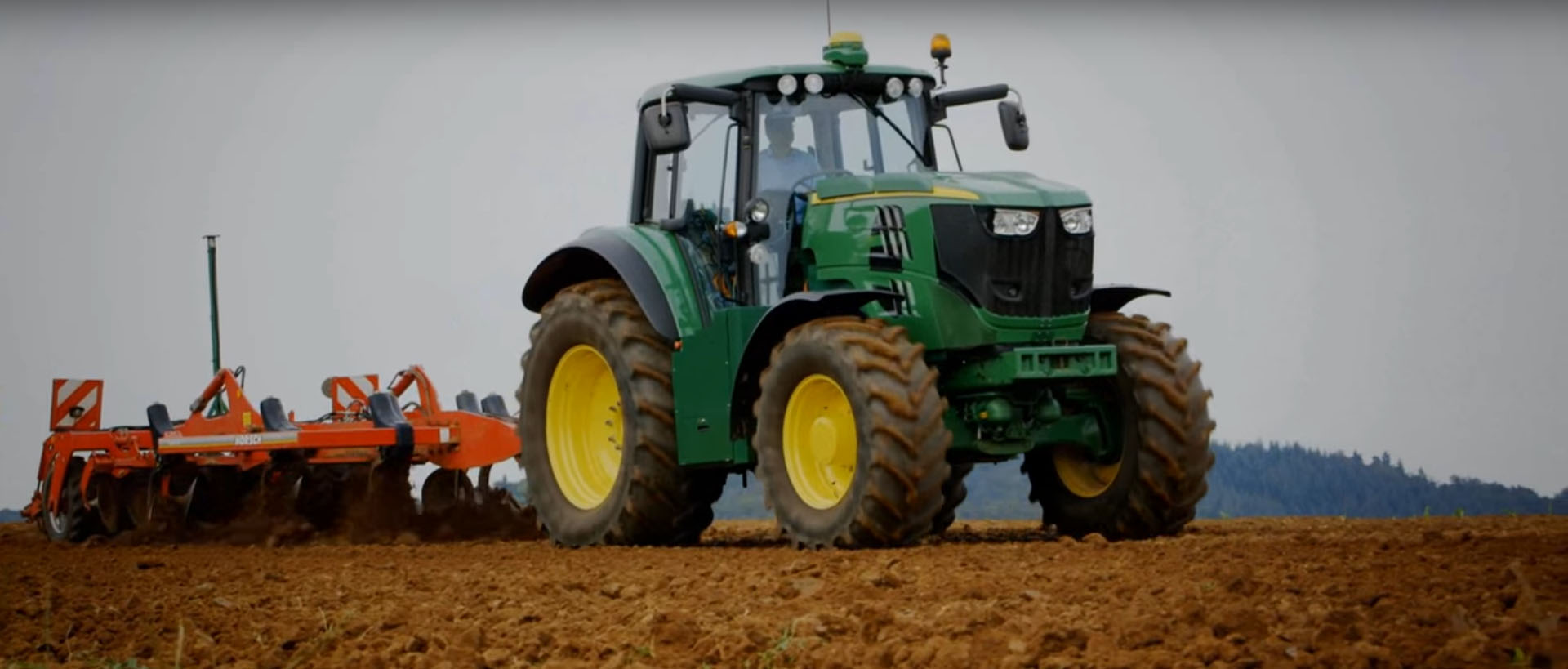 John Deere Reveals 180 HP Battery-Powered Tractor for 2016 ...