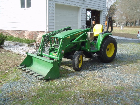 John Deere 4300 Review by stuart - TractorByNet.com