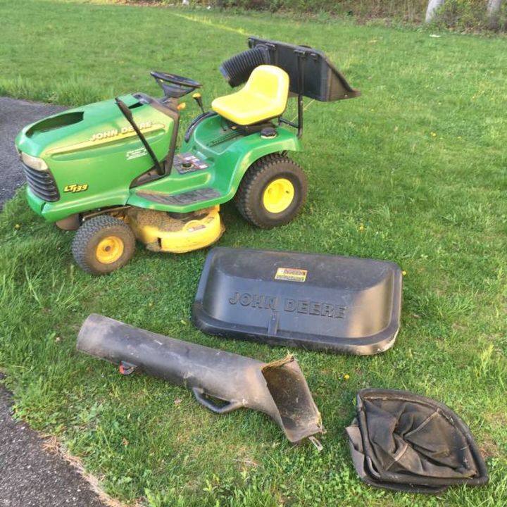 John Deere LT133 lawn tractor. Runs perfect! Only issue is ...