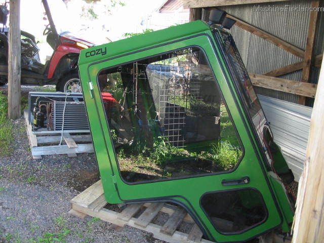 John Deere 420 Cozy Cab submited images | Pic2Fly