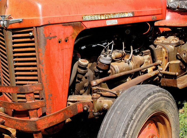 Gasoline Powered Massey Ferguson Special Tractor Engine View | Flickr - Photo Sharing!