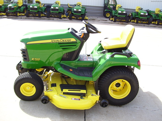 2011 John Deere X700 Lawn & Garden and Commercial Mowing - John Deere MachineFinder