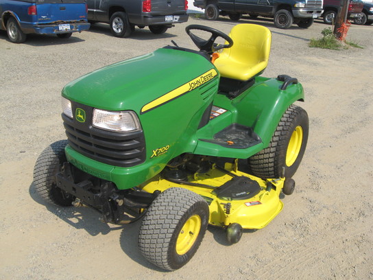 2008 John Deere X700 Lawn & Garden and Commercial Mowing - John Deere MachineFinder