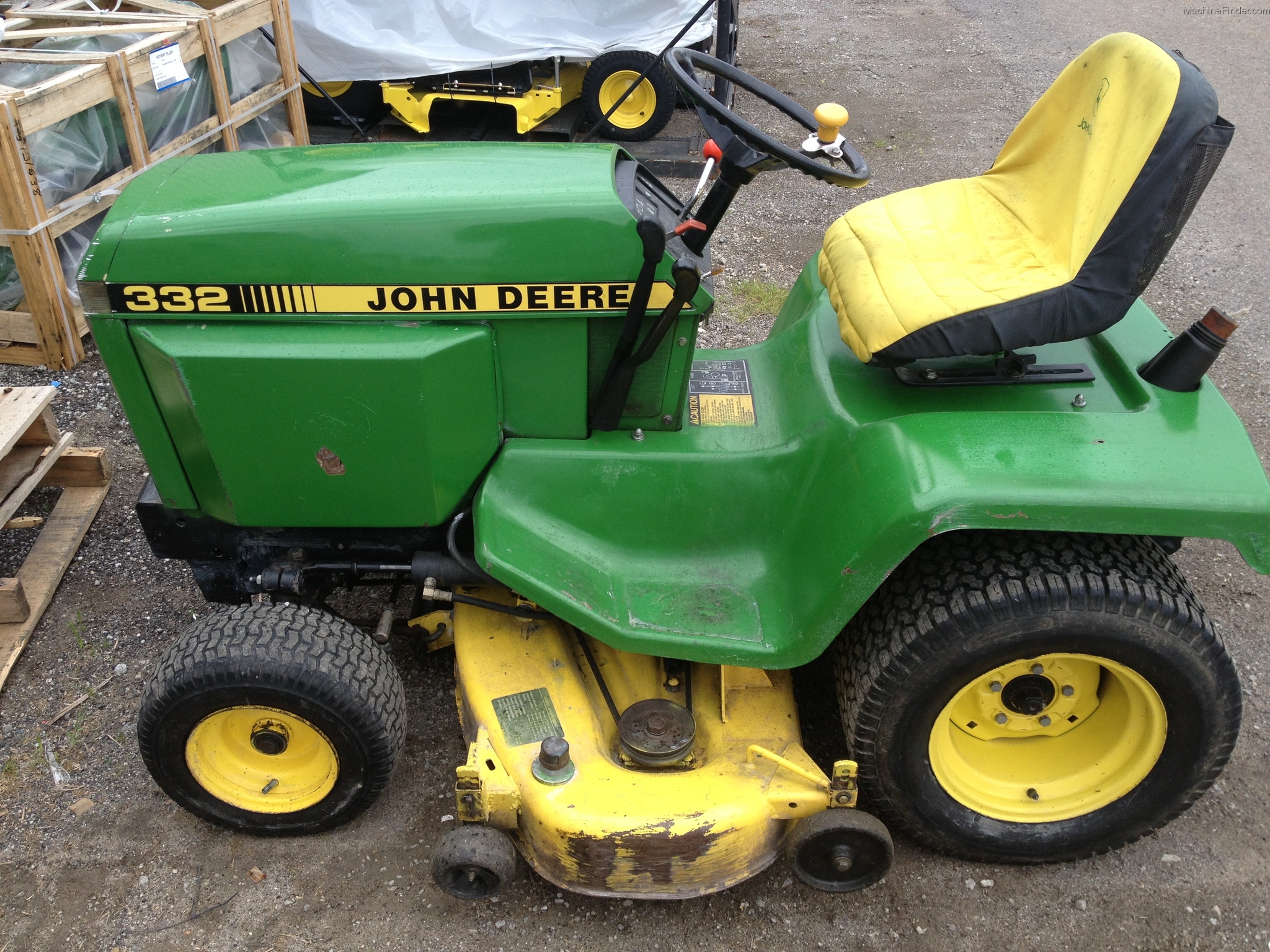 1990 John Deere 332 Lawn & Garden and Commercial Mowing - John Deere MachineFinder