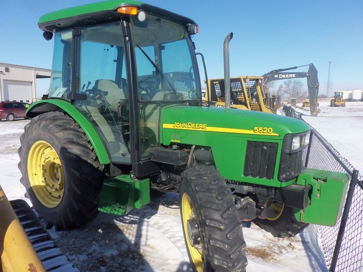 John Deere 5520 cab tractor.89 engine, 75 PTO hp from turbocharged 276 cid diesel.6,540 lbs,27 ...