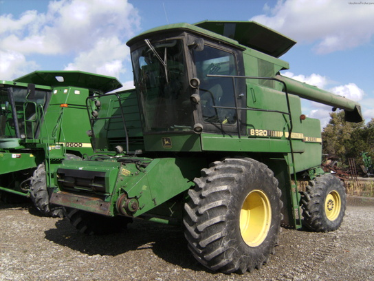 1987 John Deere 8820 TITAN II Combines - John Deere MachineFinder