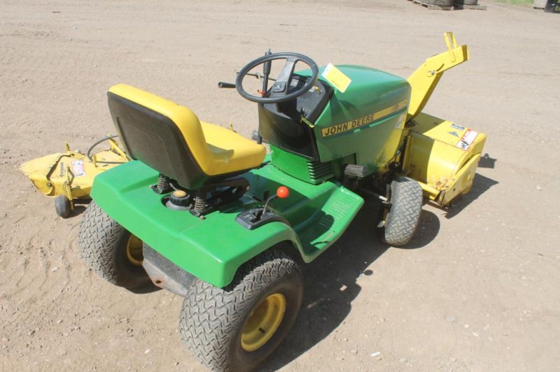 LOT #82u - JOHN DEERE 180 LAWN MOWER, 46 DECK, 18HP KAWASAKI