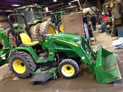 $2,550 OBO 2006 John Deere 3320 Tractor with deck And Loader for sale in Jacksonville, Florida ...