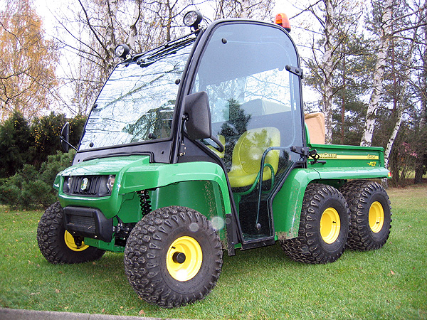 John deere gator th 6x4. Photos and comments. www.picautos.com
