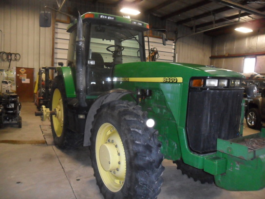 1998 John Deere 8400