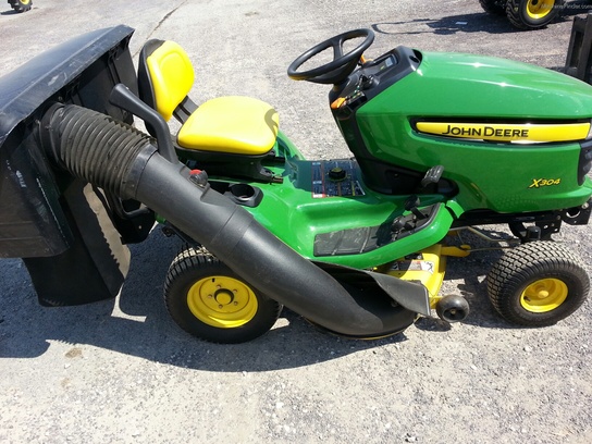 2010 John Deere X304 Lawn & Garden and Commercial Mowing ...