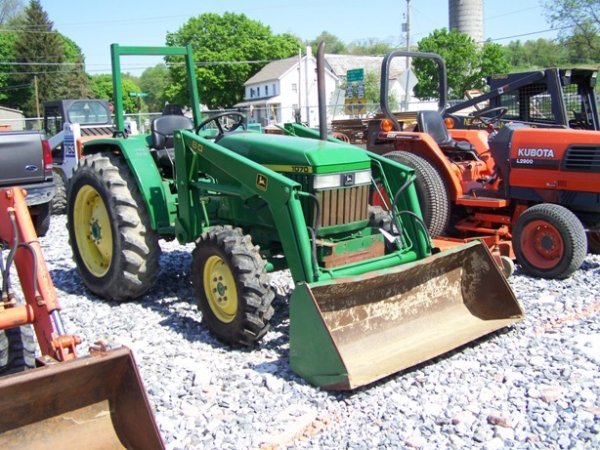 249: John Deere 1070 4x4 Compact Tractor with Loader : Lot 249