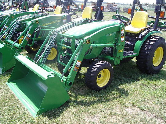 2011 John Deere 2520 200cx loader Tractors - Compact (1 ...
