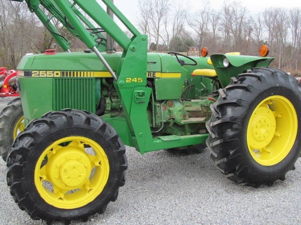 John Deere 2550 Tractor 4X4 With JD 245 Self Leveling Loader