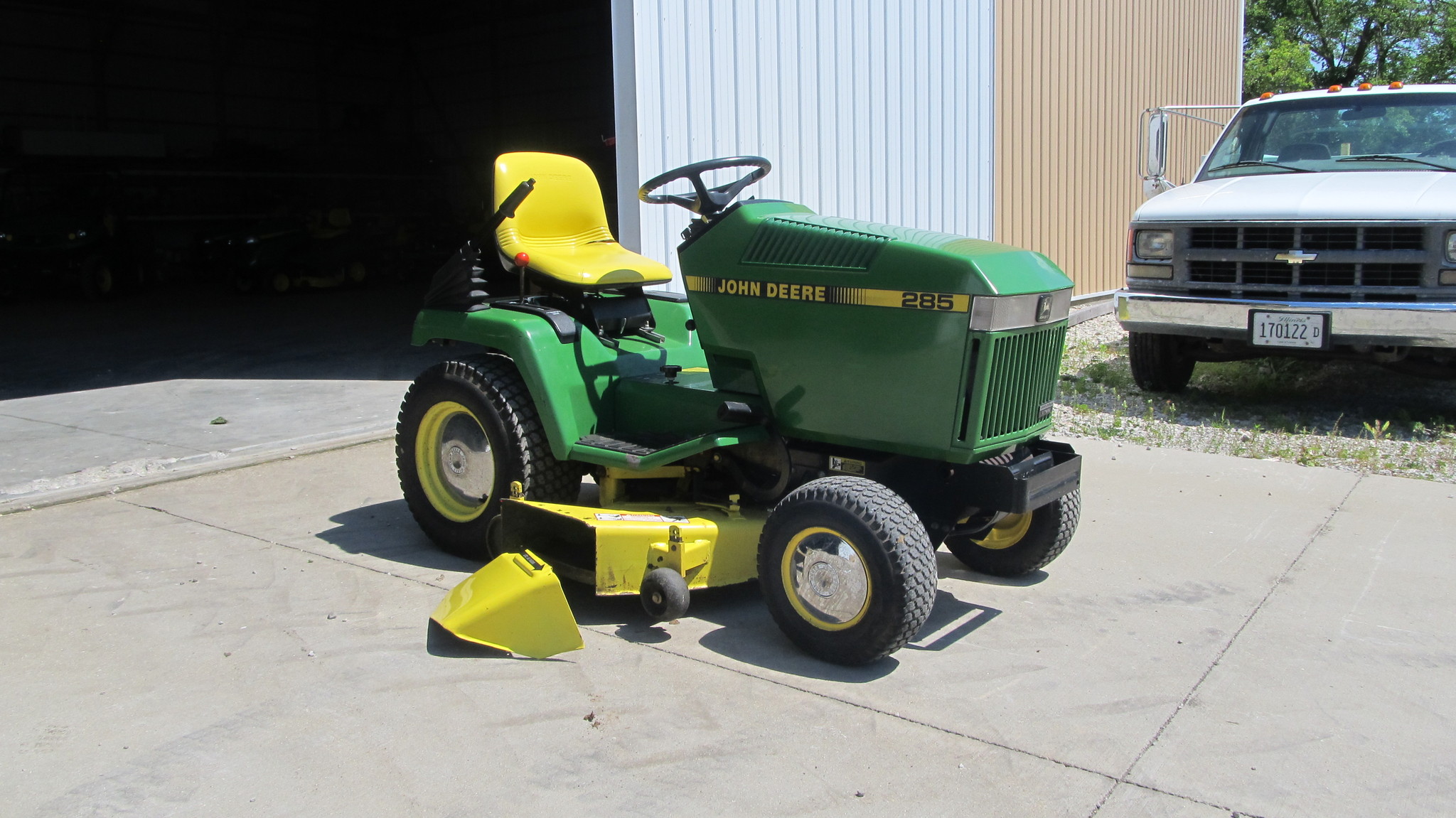 John Deere 285 Lawn & Garden Tractors for Sale | [47714]