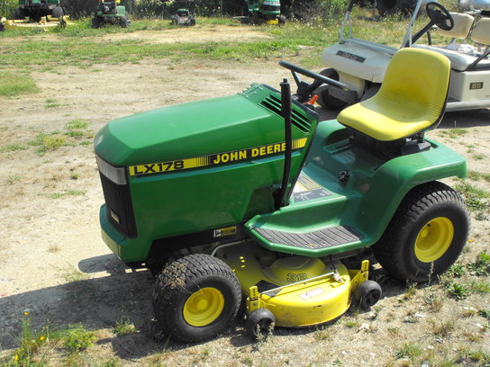 1992 John Deere LX178 Lawn & Garden and Commercial Mowing ...