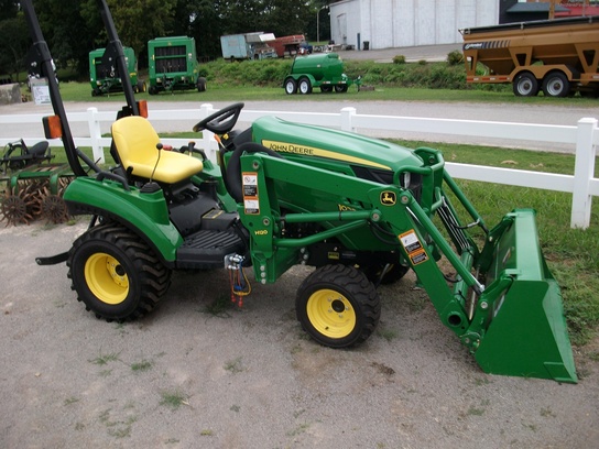 John Deere 1023E Tractors - Compact (1-40hp.) - John Deere ...