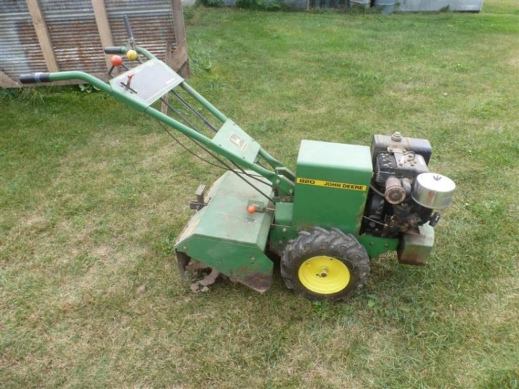 John Deere 820 rear tine tiller, 22w, Serial ...