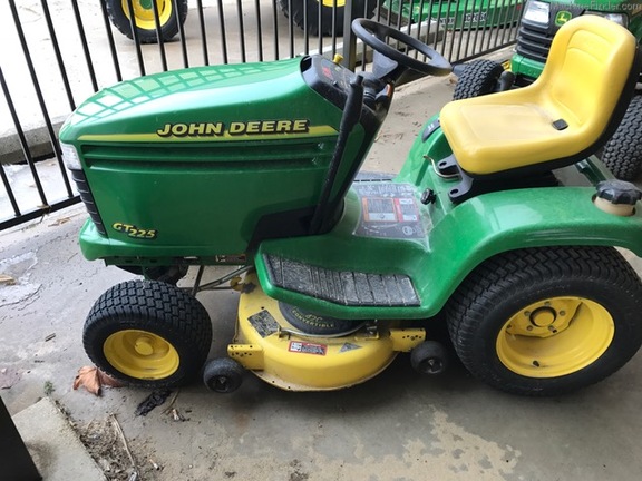 2000 John Deere GT225 - Lawn & Garden Tractors - John ...
