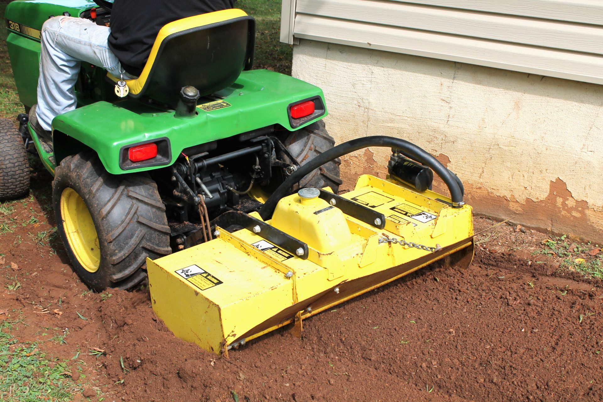 Who still mows with vintage JD garden tractors? - Page 4