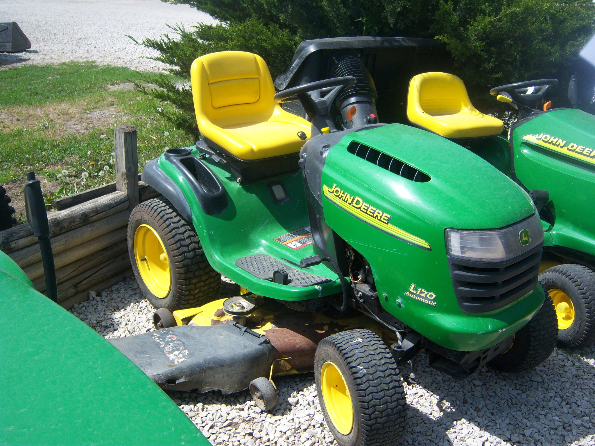 2005 John Deere L120 Lawn & Garden and Commercial Mowing ...