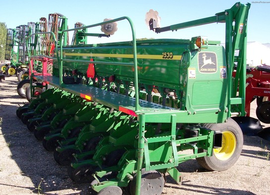 2000 John Deere 1530 Planting & Seeding - Box Drills ...