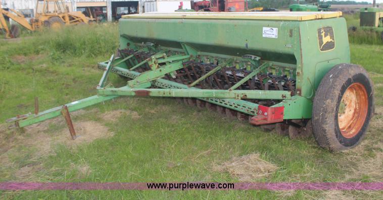 John Deere 8000 drill | no-reserve auction on Wednesday ...