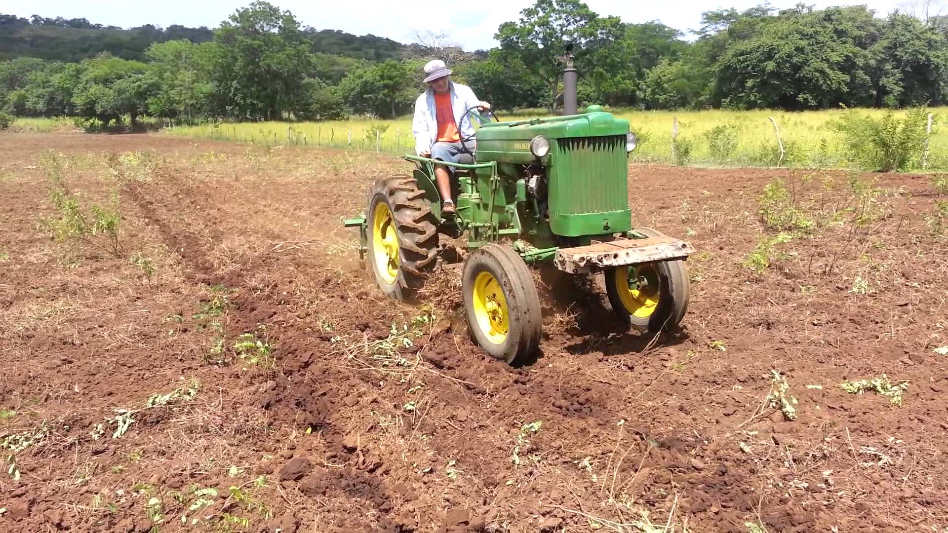 John deere 40 testing cultivator - YouTube