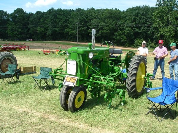 Coppermine Photo Gallery - Denton 2009/40T w/Cultivators