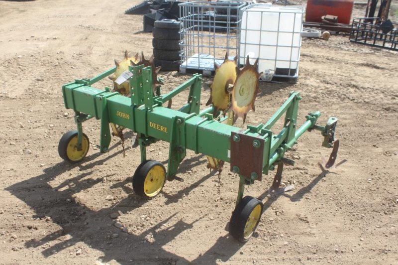 JOHN DEERE 3PT 2-ROW CULTIVATOR